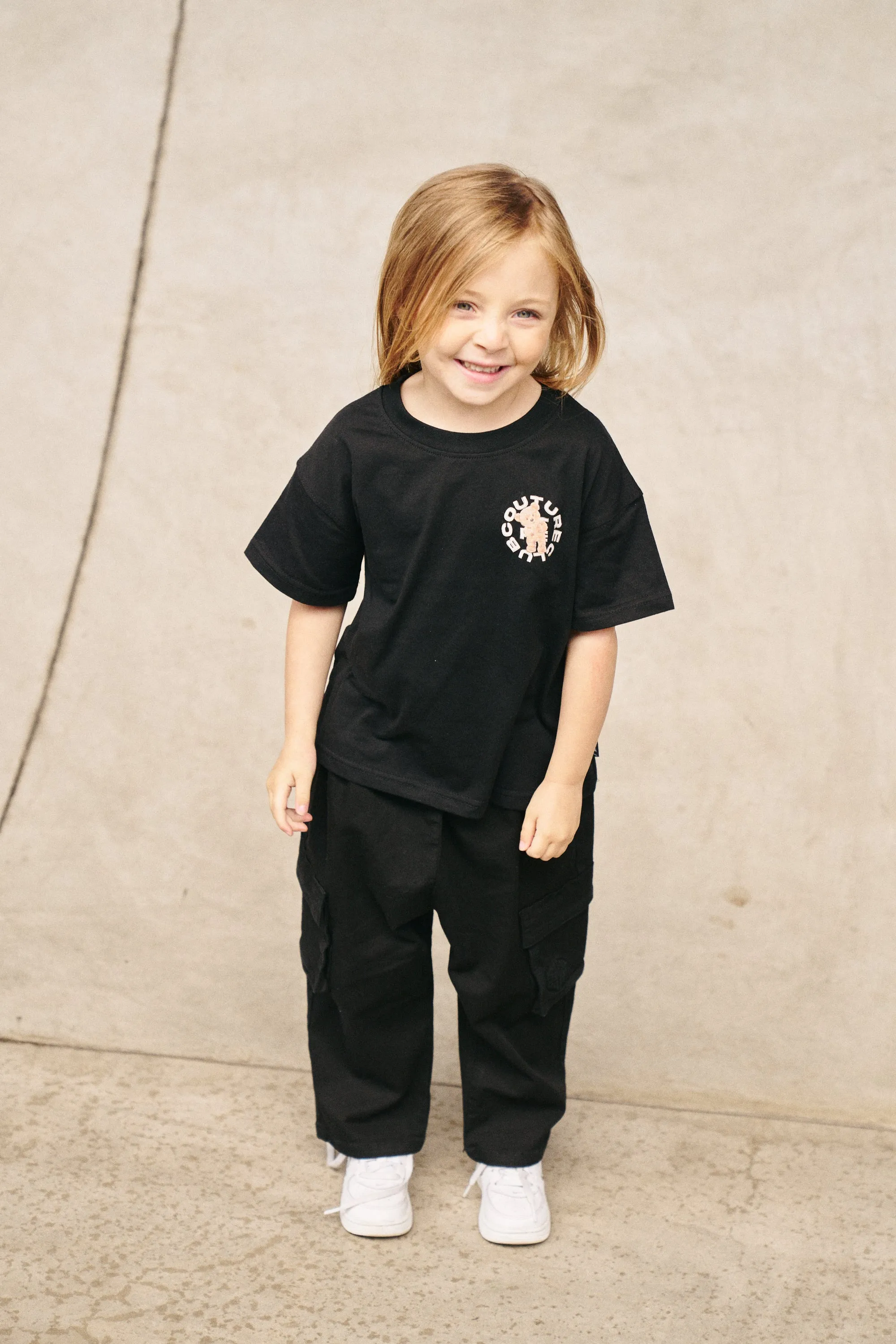 KIDS CIRCLE GRAPHIC TEDDY T-SHIRT - BLACK