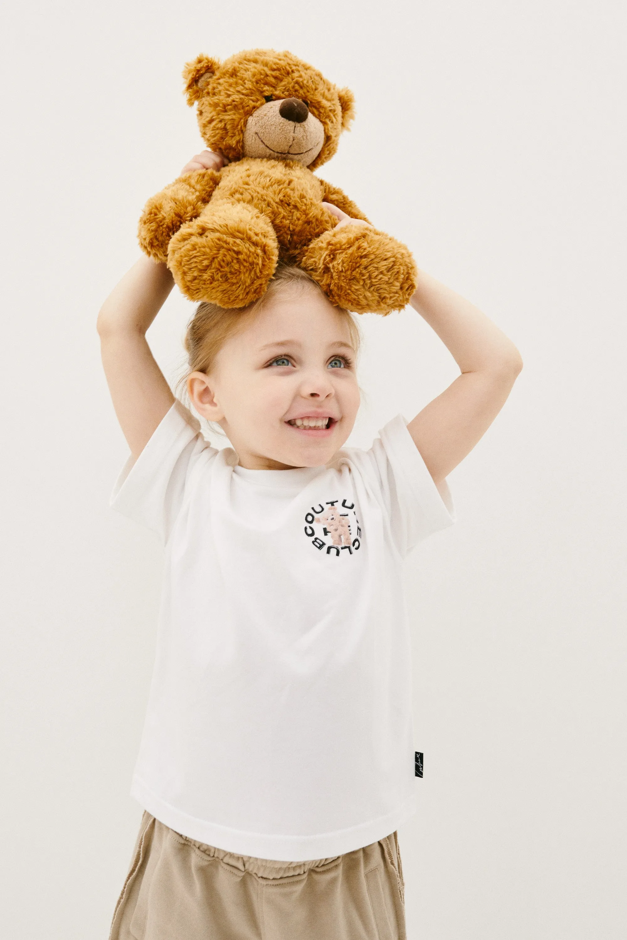 KIDS CIRCLE GRAPHIC TEDDY T-SHIRT - WHITE