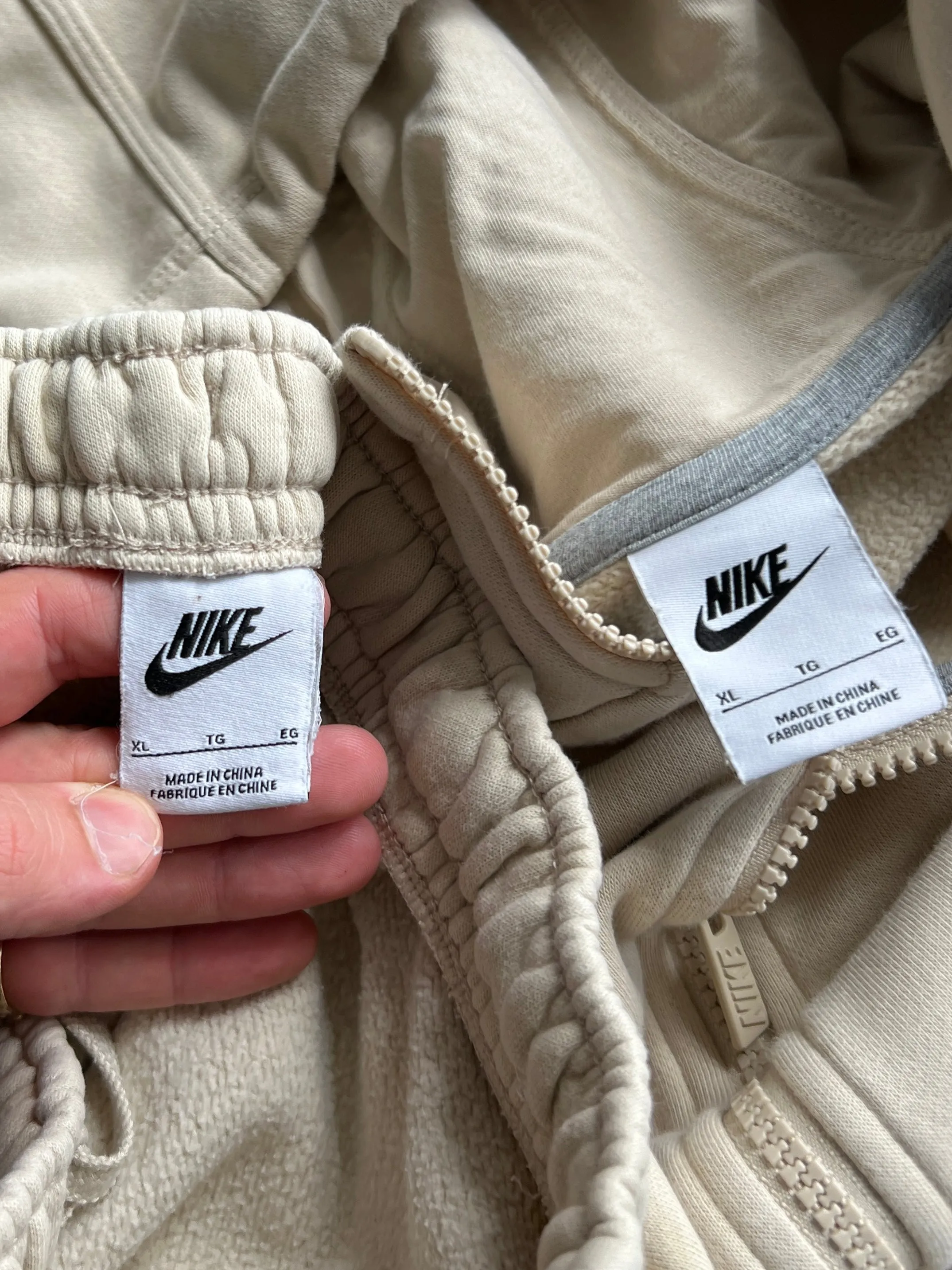 Nike Swoosh Full Tracksuit (XL)