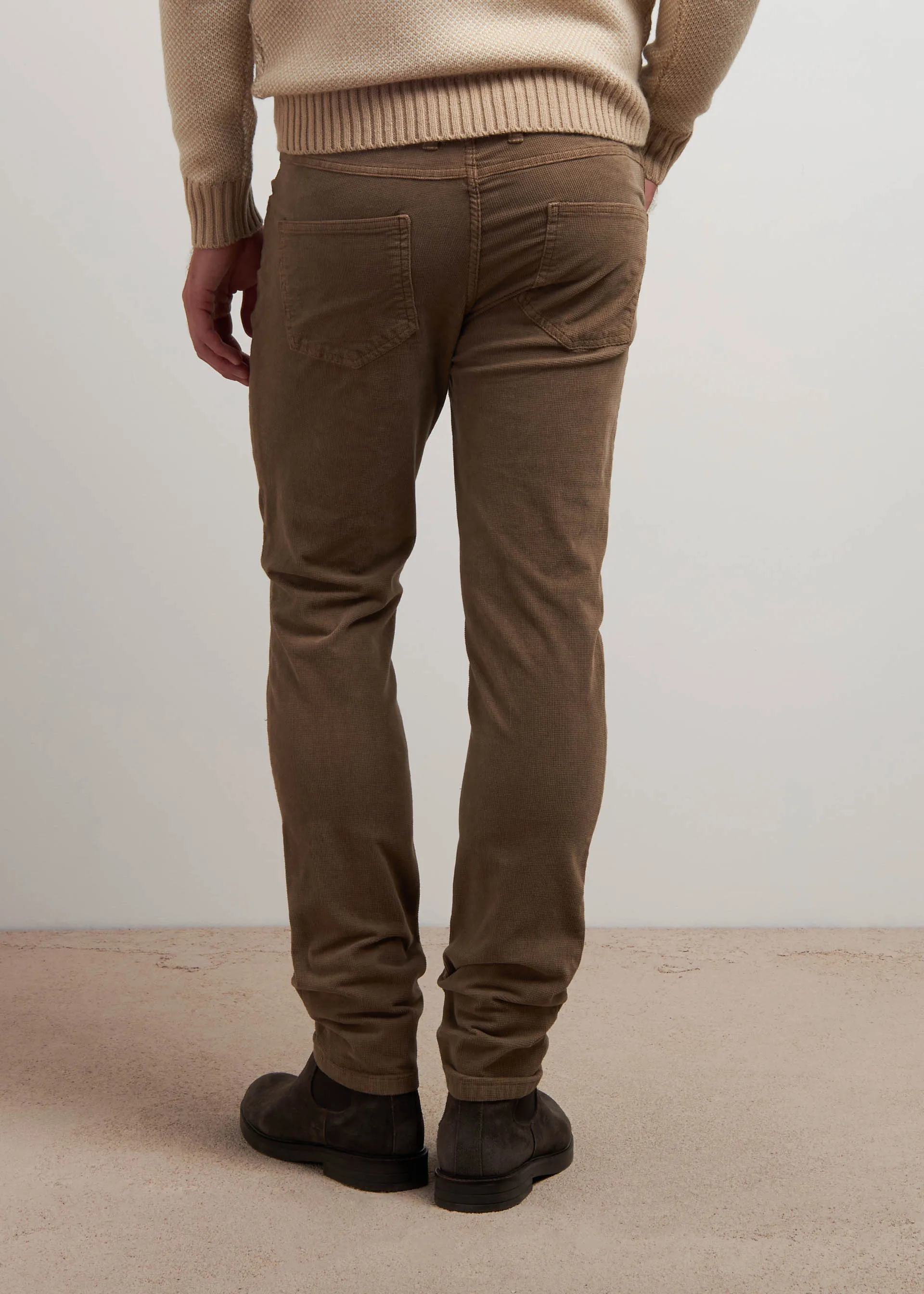 Pantaloni slim in velluto