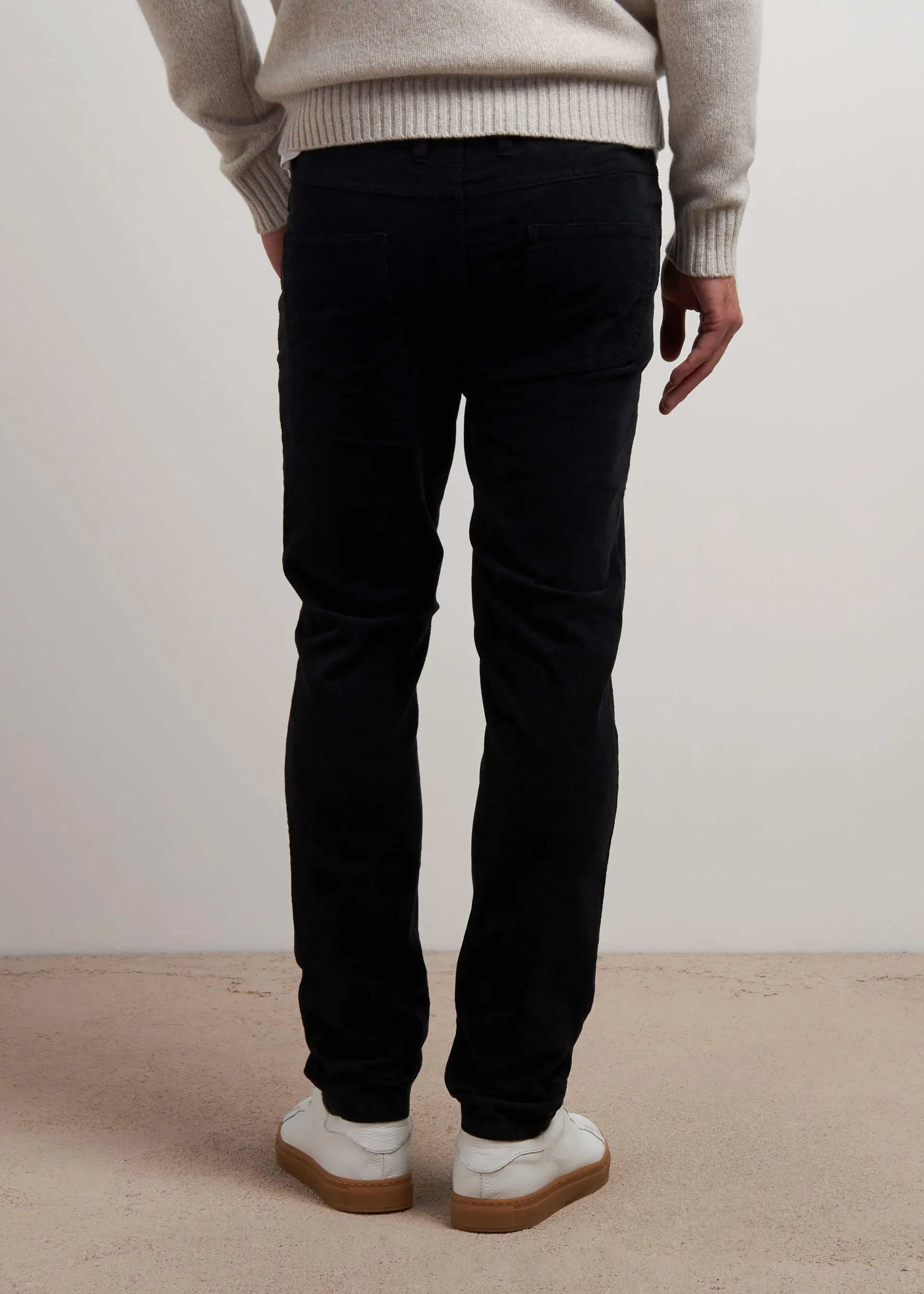 Pantaloni slim in velluto