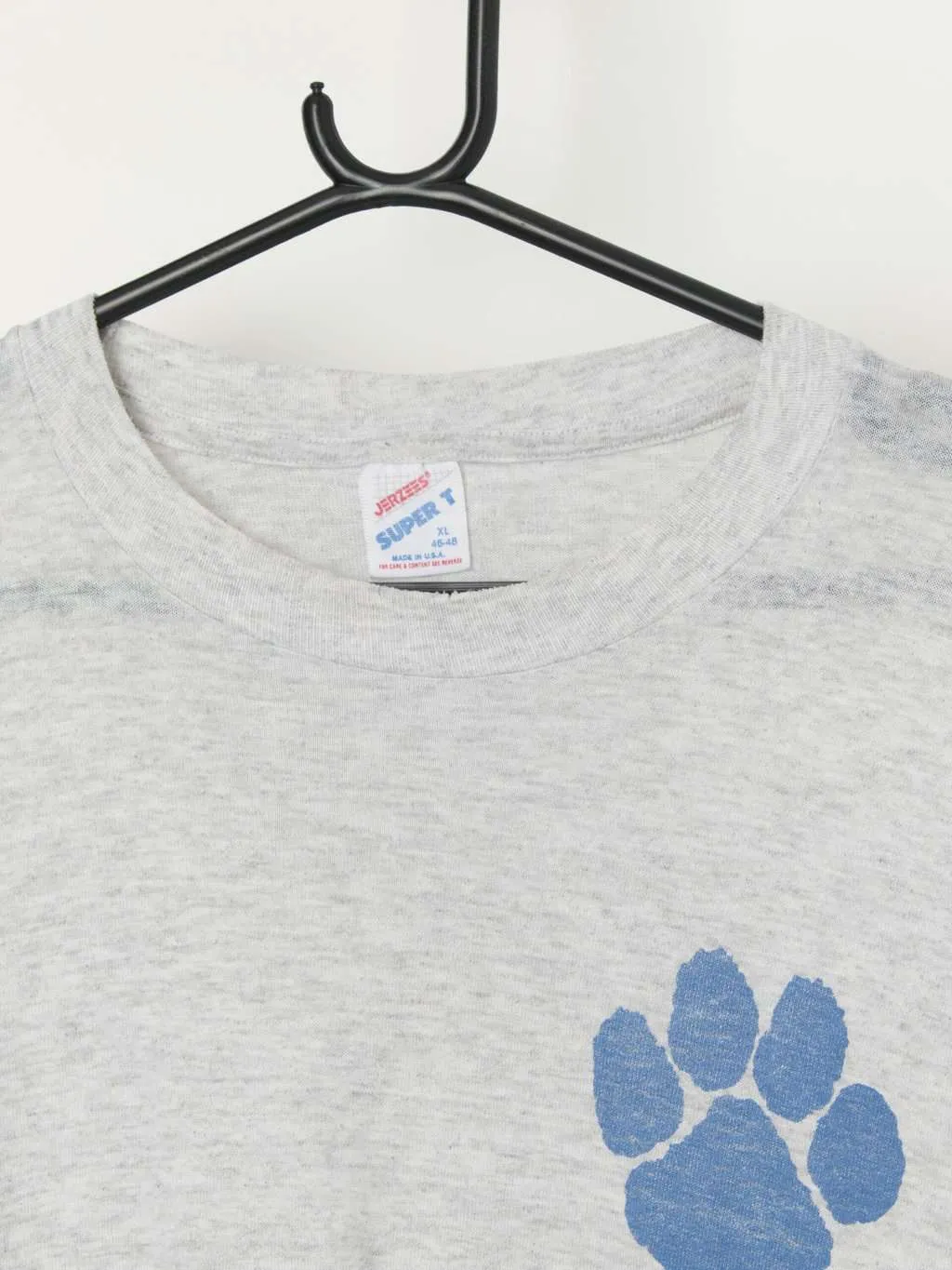 Vintage 90s grey t-shirt with paw print graphic – Large / XL